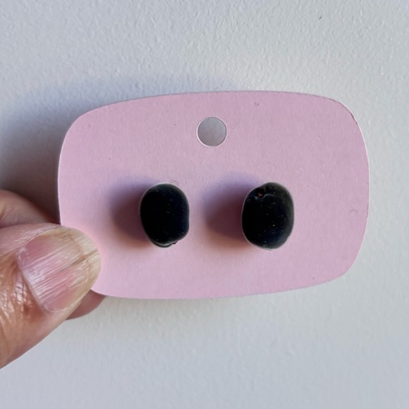 Maui 🌺 Mink earrings - Picture 3 of 3